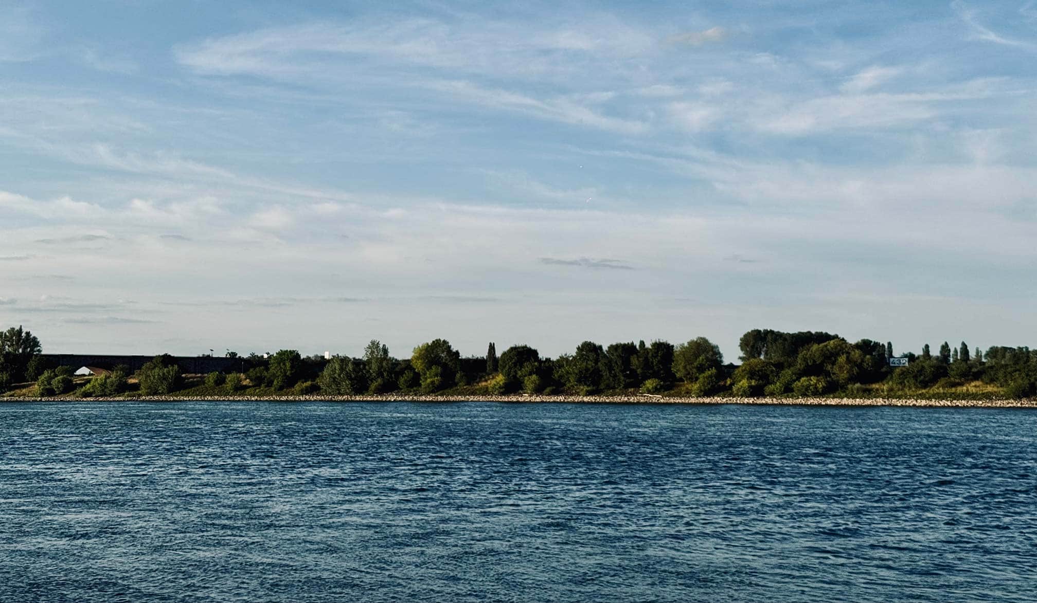 Der Rhein am Hansenbusch