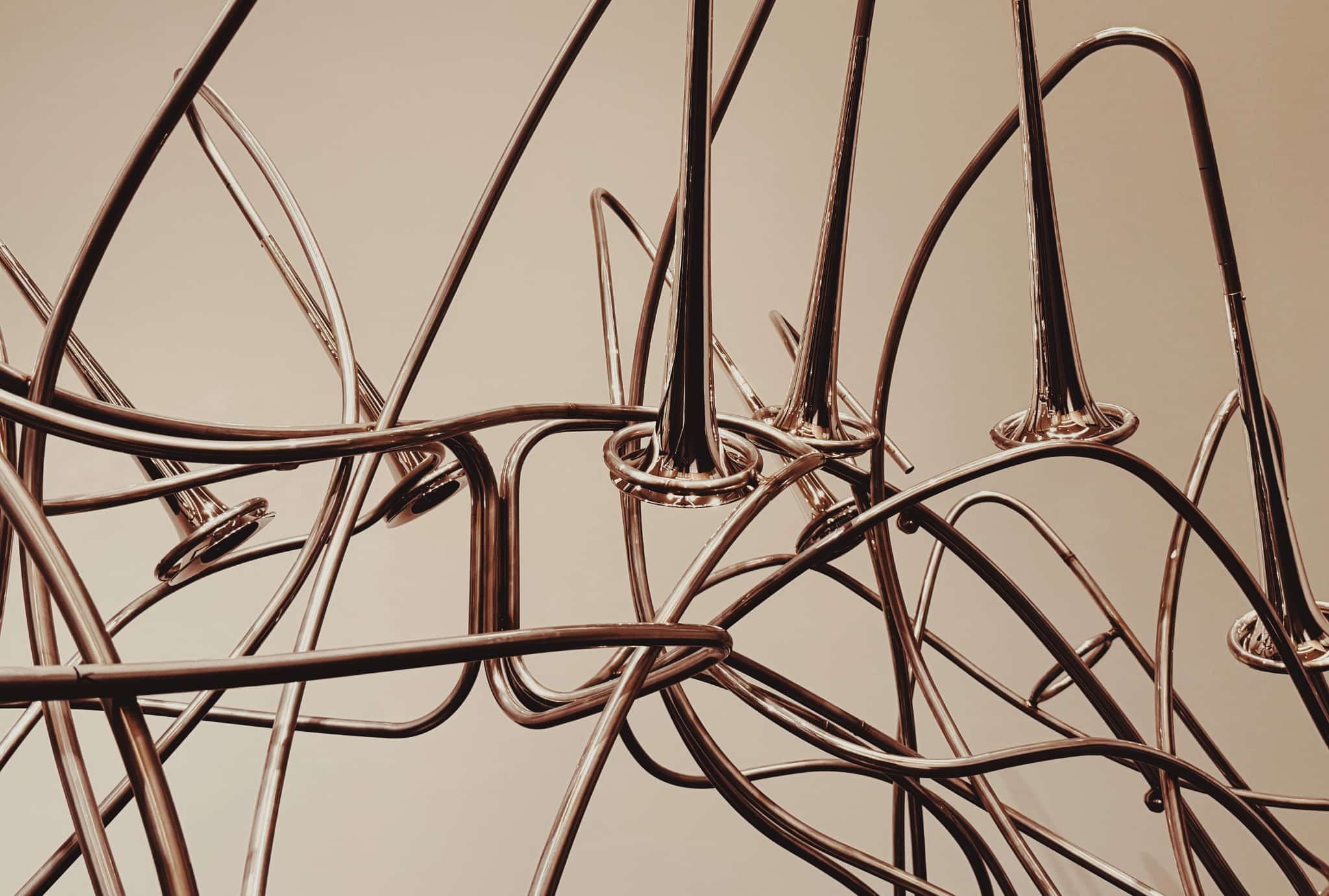 Verschlungene Trompeten