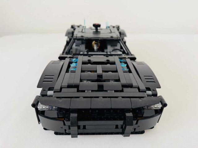 Batmobil aus dem Film The Batman aus Lego