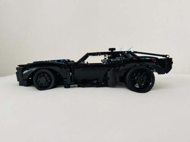 Batmobil aus dem Film The Batman aus Lego