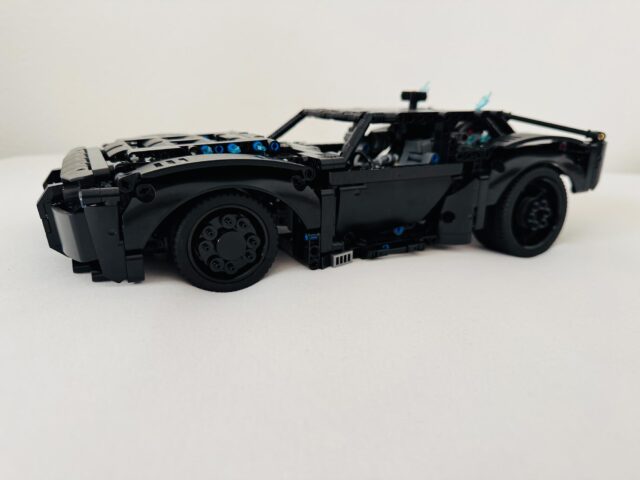 Batmobil aus dem Film The Batman aus Lego