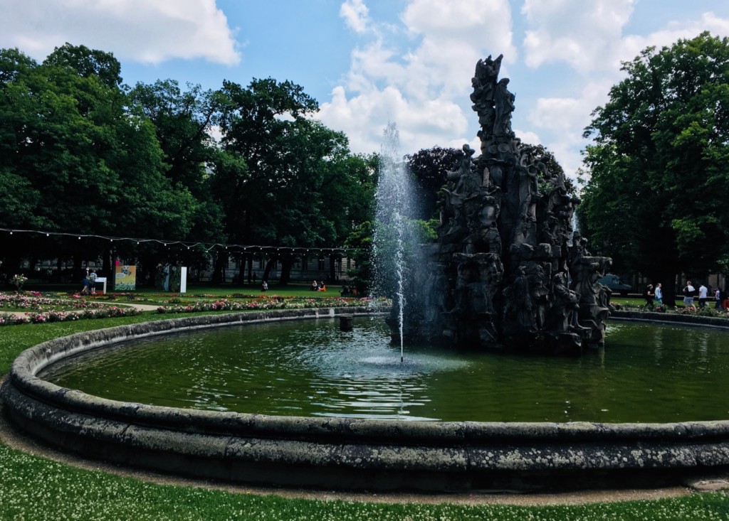 Comic Salon Erlangen 2018: Brunnen im Schlossgarten