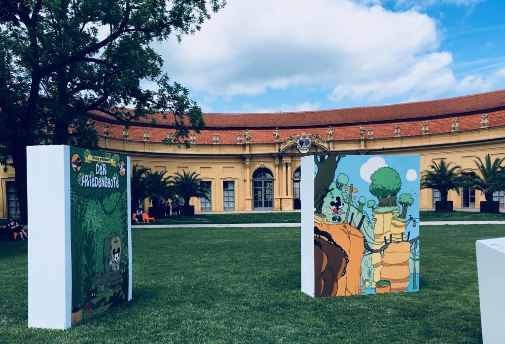 Comic Salon Erlangen 2018: Micky Maus Ausstellung vor der Orangerie