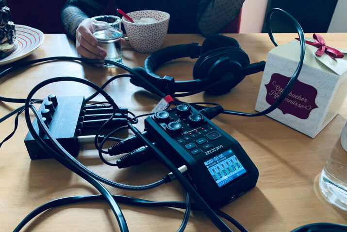 Zirkus019 - Der Podcast Tisch